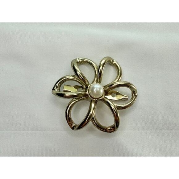 Vintage 1960s Brutalist Style Sculptural Flower Brooch - Picture 1 of 8